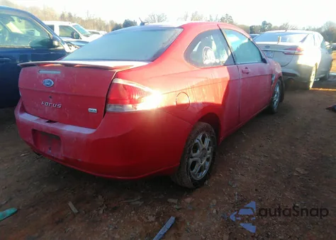 2008 Ford Focus Se/Ses z USA, uszkodzony, nr VIN 1FAHP33N18W106222